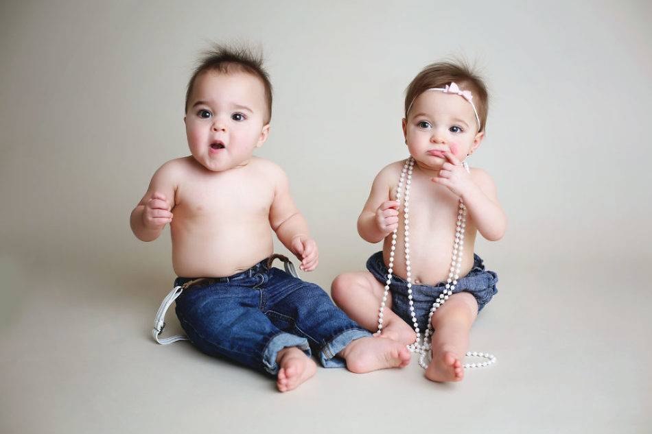 Annapolis family Photographer boy and girl twins in denim and pearls