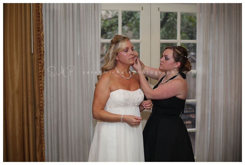 Bride with daughter preparing 