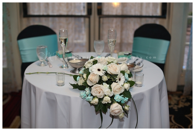 bridal sweetheart table 