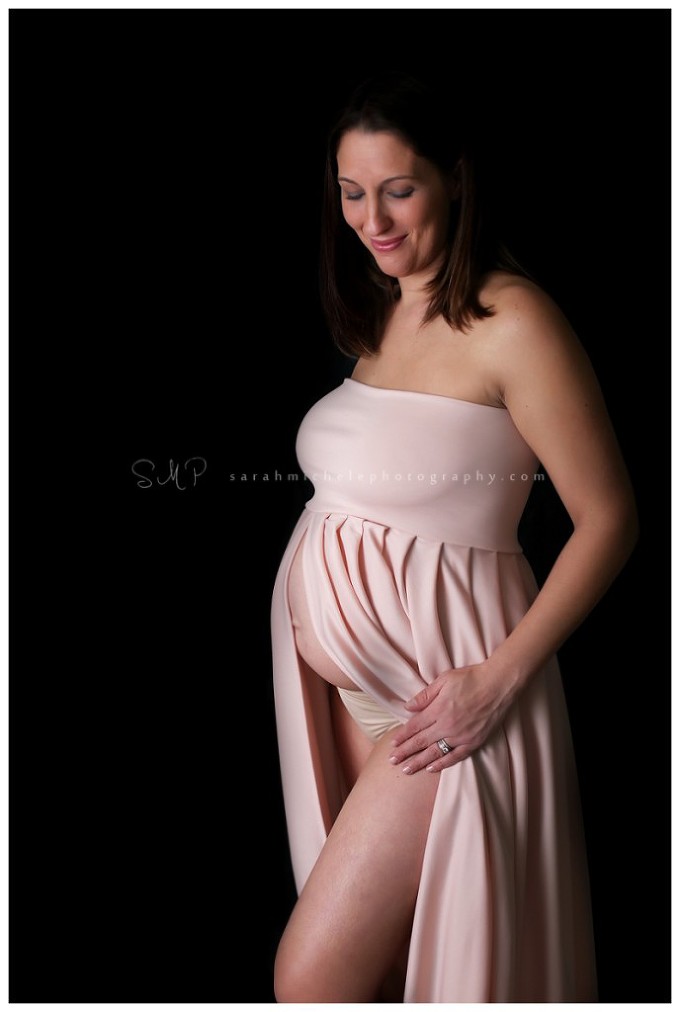 Maternity Photography in pink maternity gown 