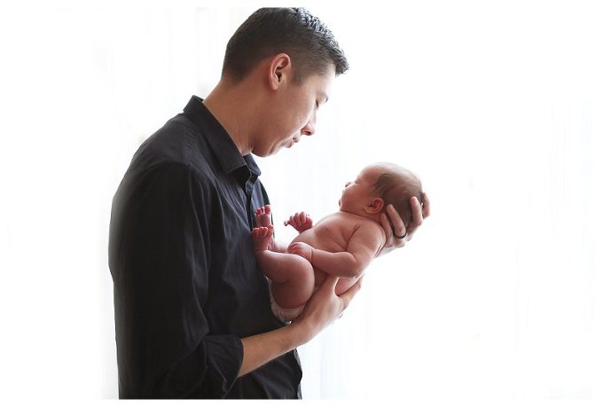 Annapolis Newborn photographer newborn with dad