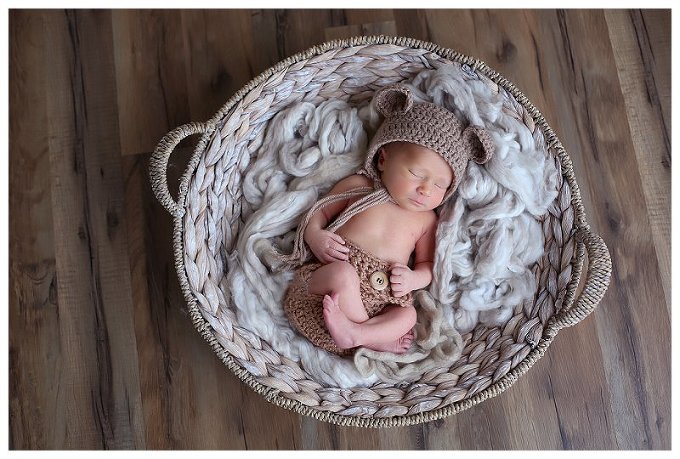 Annapolis newborn photographer 