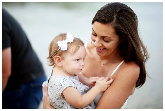 Annapolis Family photographer mother and little girl 