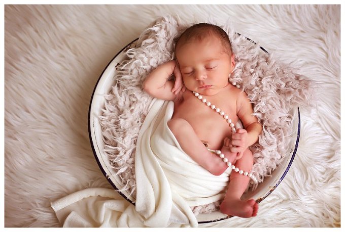 Baltimore Newborn Photographer baby girl pearls 