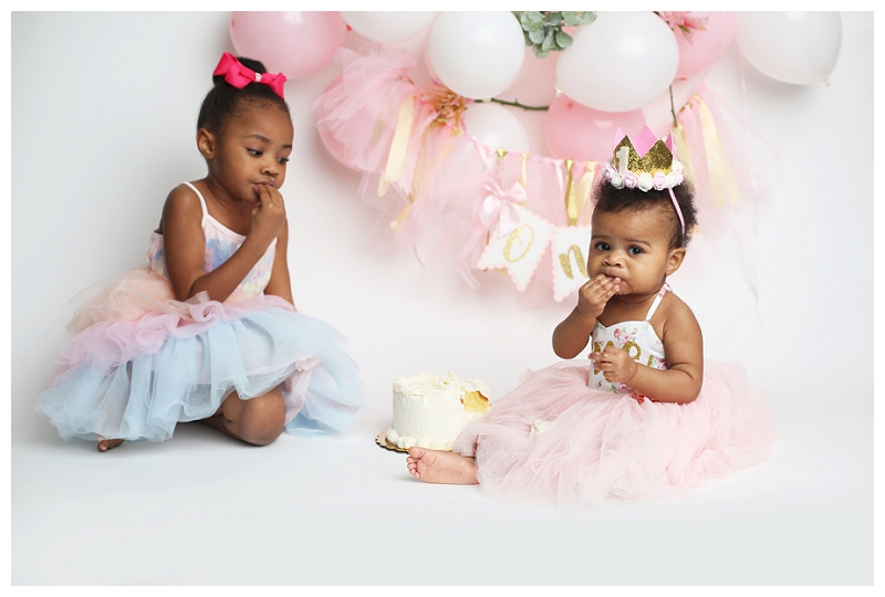 Baltimore Family photographer cake smash 