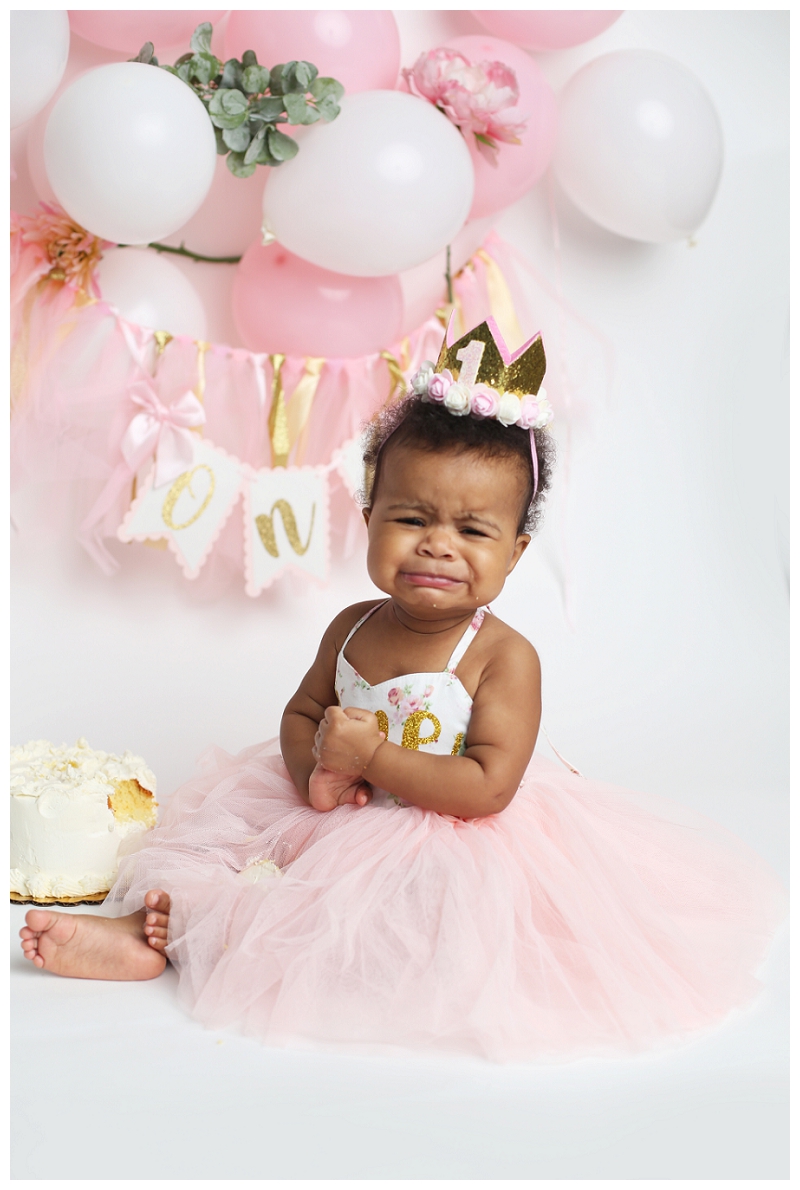 Baltimore Family photographer cake smash 