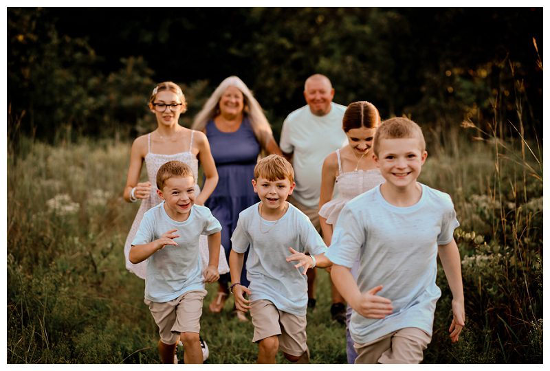 Baltimore Family Photographer grandkids with grandparents 